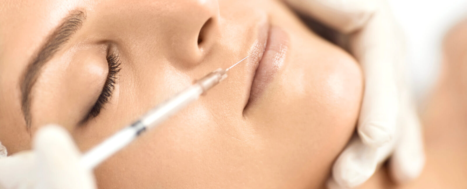 טיפול משולב לקמטים עם PRP וחומצה היאלורונית בקליניקת דרמה-קר בפתח תקווה faltenbehandlung bei dermacare faltenbehandlung mit hyaluronsaeure 21 טיפול משולב לקמטים עם PRP וחומצה היאלורונית בקליניקת דרמה-קאר בפתח תקווה