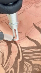 אילו שיטות להסרת קעקועים באמת עוזרות? Artikel behandlung tattoo entfernen methoden zur tattooentfernung behandlung dermacare wien1 הסרות קעקועים: אילו שיטות להסרת קעקועים באמת עוזרות?